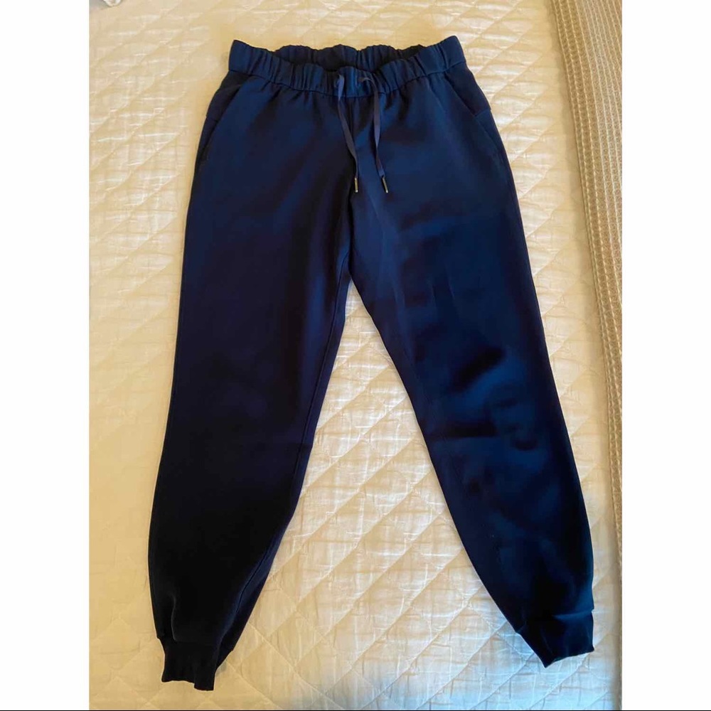 Lululemon On The Fly Jogger